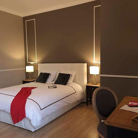 Sejour De Charme Au Chateau Avec Petit-Dejeuner Et Parking - Fr-1-591-705 Cluis Екстериор снимка